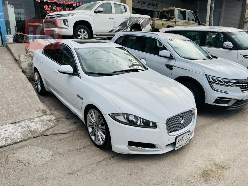 جاگوار XF